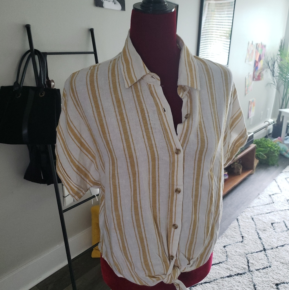Thread & Supply Yellow Striped Front Knot Top M